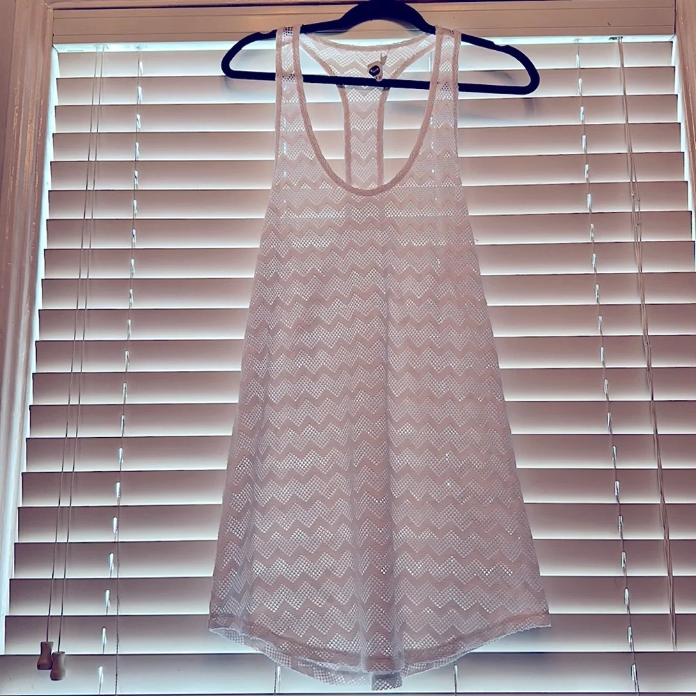 Medium Roxy Beach Cover Up - Picture 1 of 4